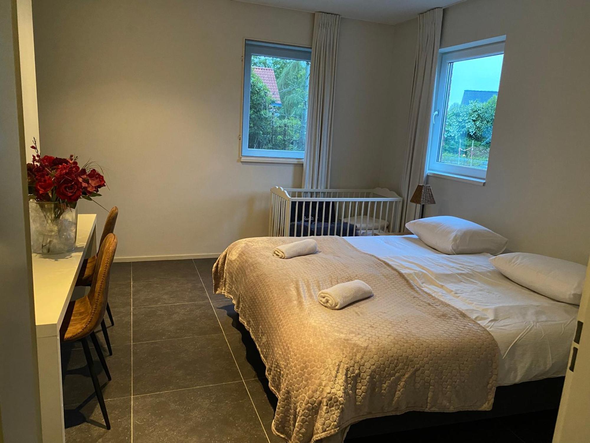 Villa Riverside Met Hottub, Eigen Aanlegsteiger, Zwemtrap, Trampoline En Kano'S Zeewolde Eksteriør billede